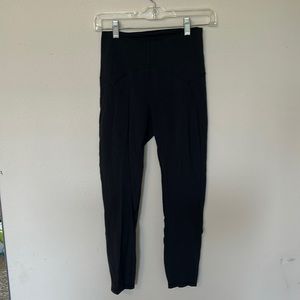 Unlimit keyhole lululemon black legging 25inch inseam